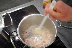 Lecker Zwiebeln für das Röstaroma!