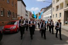 Auf vielfachen Wunsch zweier Damen: Sie möchten auch mal ins Bild. Daher habe ich sie einmal markiert, damit sie auch in jedem Fall gesehen werden!