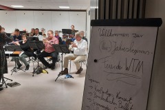 Maren hatte nicht nur das Programm sondern auch "ihr" Orchester fest im Griff!
