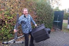 Doch dann ging es ans Einladen! Allen voran - Ein Mann, auf den man auch verzichten kann! (Dirigent)