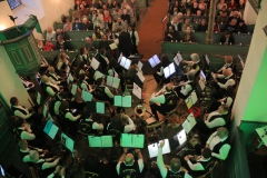 ... auf dieses echt hübsche Orchester!