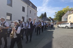 Hier unsere Hölzer, die wir gerne mit Blech umrahmen...
